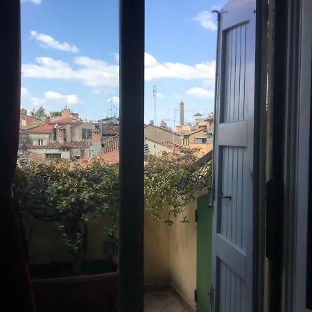 Chez Lucy Apartment *